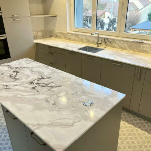 Cuisine en Quartzite Doover White